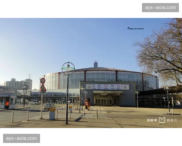 多特蒙德宣布伊杜纳信号公园球场南看台翻新计划，将于夏季动工